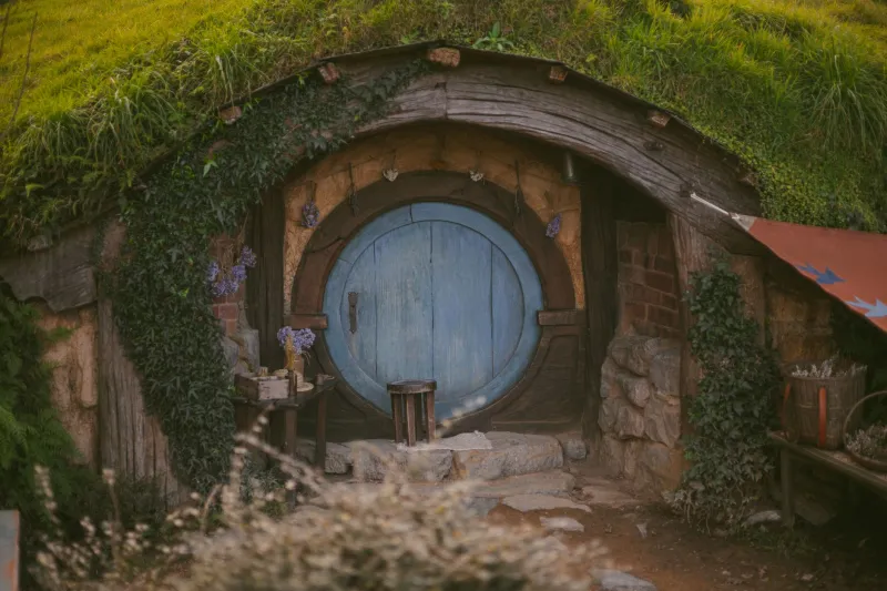 Worlds That Let You Breathe: The Rise of Cozy Universes in Fantasy and Sci-Fi